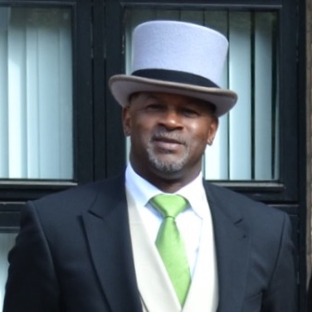 Meet your Posher, Raymond